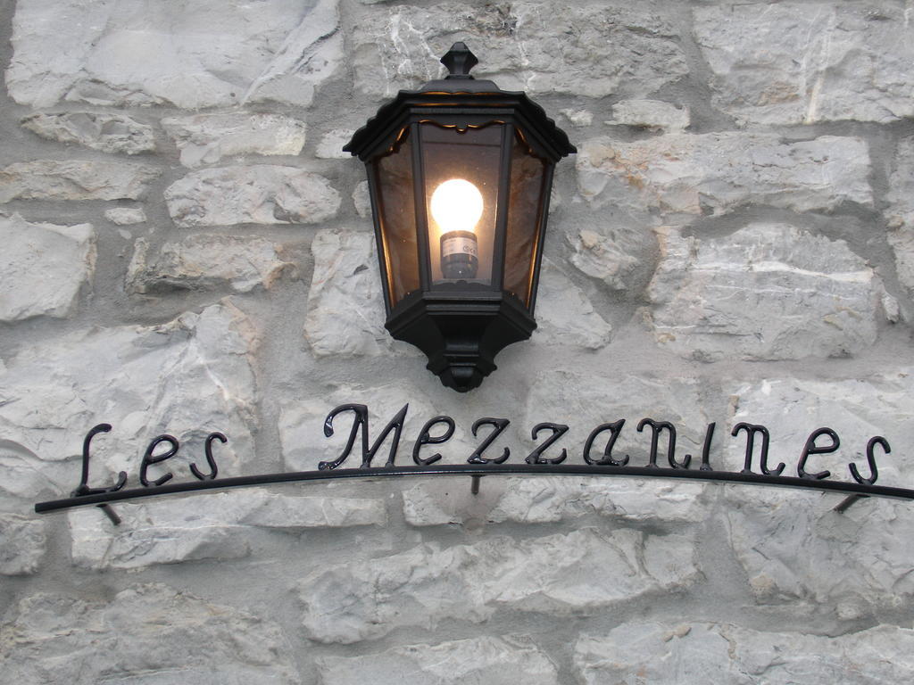 Les Mezzanines Hotell Hastière-Lavaux Exteriör bild
